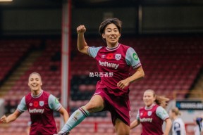 清晨体能课后，阿贾克斯复出首秀备战欧超杯，信心回归，训练强度明显提升的简单介绍